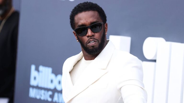 2022 Billboard Music Awards - Arrivals American rapper Diddy (Sean Combs) arrives at the 2022 Billboard Music Awards hel