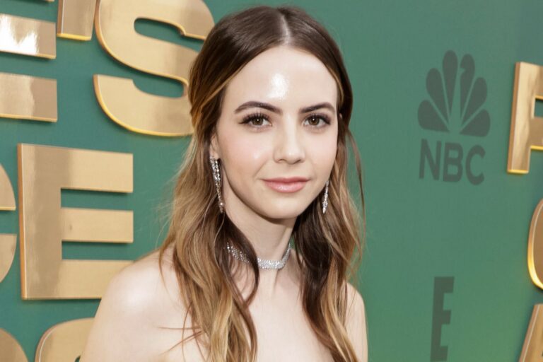 Woman smiling on carpet event